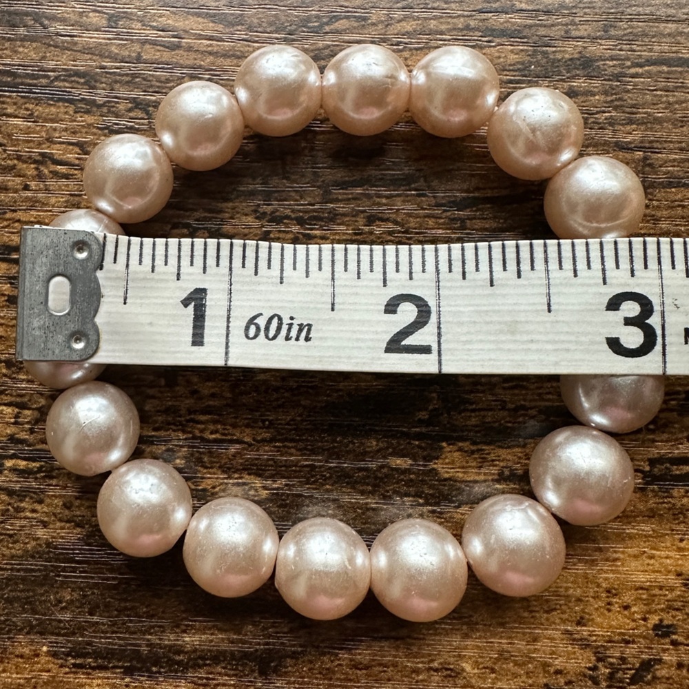 VINTAGE Faux Pearl Bracelet - Picture 3 of 3